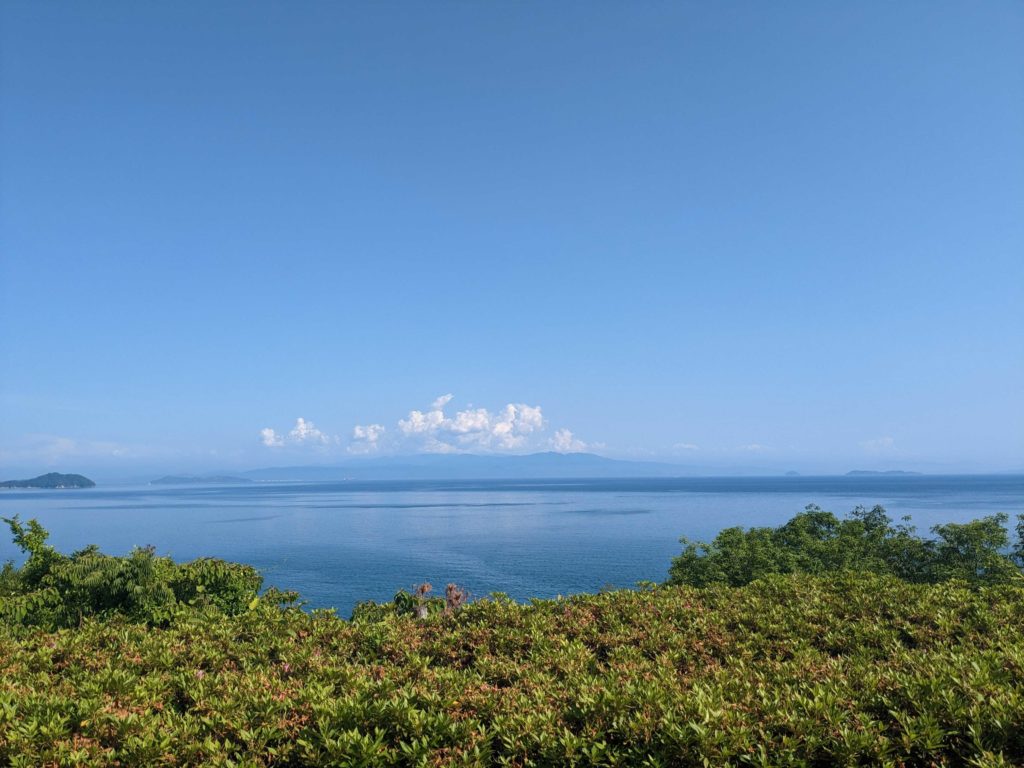 広島県呉市の島に暮らす独居高齢者と周りの人を繋ぐ架け橋に。コミュニケーションロボットで実証実験